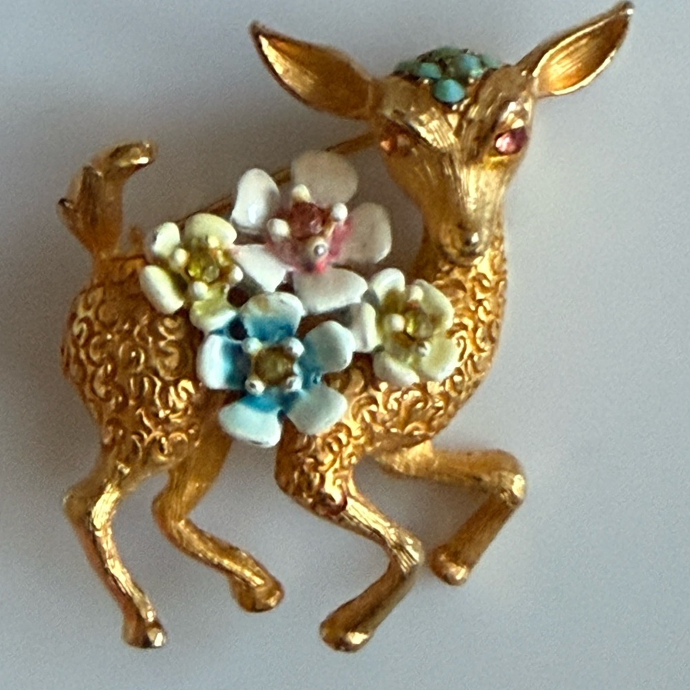 SAO Gold Deer Brooch with Floral Accents
